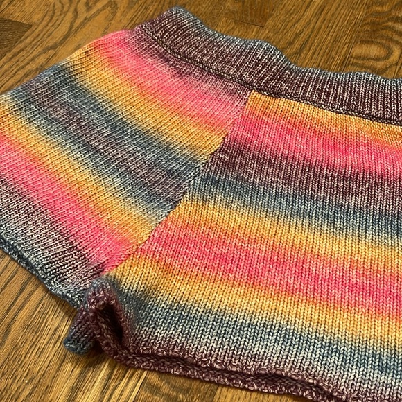 Something Navy poppy Ombre sweater rainbow shorts - Picture 6 of 9